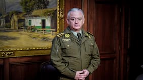 Arrau confirma investigación por cirugías estéticas de esposa del general director de Carabineros cubiertas por Dipreca