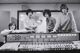Las historias del estudio Abbey Road y los otros chilenos que han pasado por el lugar que ahora recibe a Los Tres