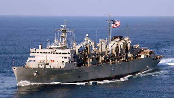 Cómo fue el choque entre dos buques de la Armada de EEUU en aguas cercanas a Sudamérica, según reportes