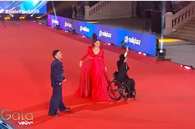 Tomás González, Natalia Ducó y Alberto Abarza desfilaron por la alfombra roja de la gala del Festival de Viña