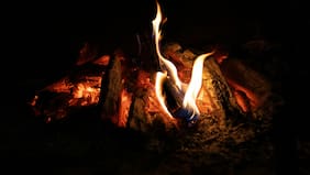 Inédito: encuentran la evidencia más antigua de fabricación de fuego por humanos