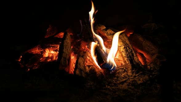 Inédito: encuentran la evidencia más antigua de fabricación de fuego por humanos