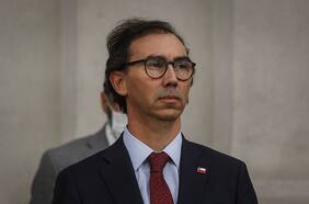 Figueroa por críticas del Colegio de Profesores al retorno presencial a clases: “Han sido una piedra en el zapato para el país (...) Hay una profunda desconexión entre la directiva y los docentes”