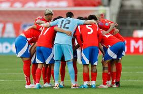 Peligran de cara al duelo con Colombia: los nombres de la Roja que están al borde de la suspensión