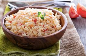 Por qué comer restos de arroz podrían enfermarte