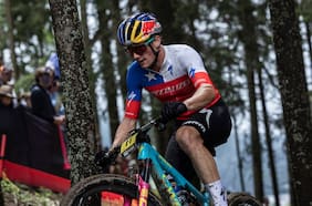 Martín Vidaurre hace historia al proclamarse campeón en la Copa del Mundo de Vali di Sole