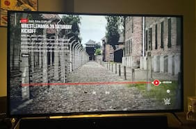 La WWE se disculpó por usar imagen de Auschwitz durante una promo de Wrestlemania