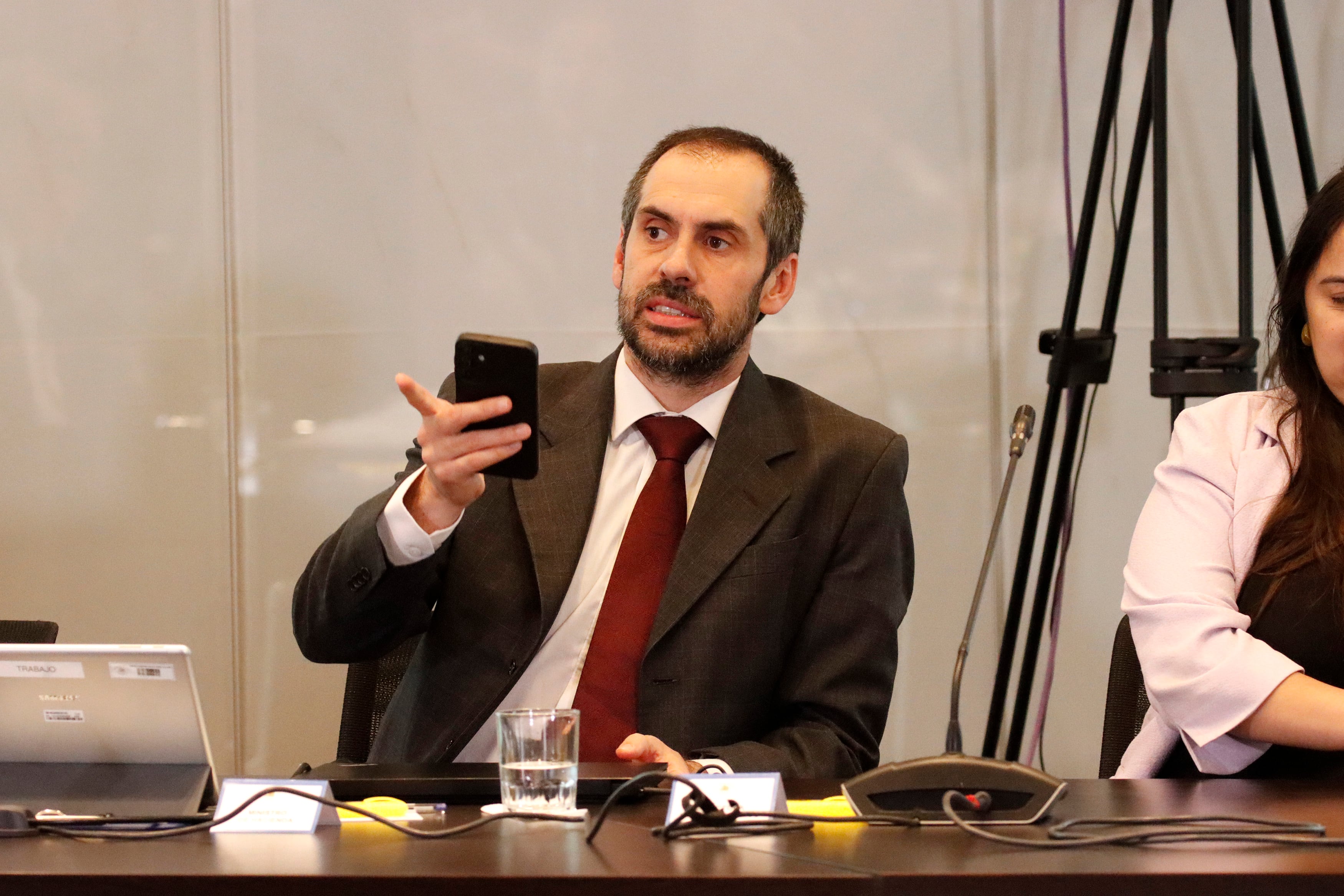 Acusación constitucional contra exministro de Hacienda