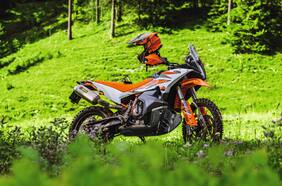 La KTM 890 Adventure se actualiza para llevarla a todo tipo de terreno