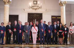 Perú: Dina Boluarte realiza seis cambios en el gabinete antes de la presentación del primer ministro ante el Congreso