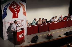 Ministros Jara y Marcel participan en cierre del Congreso Consultivo de la CUT con llamado a continuar trabajo conjunto