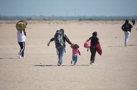 Cadem: 79% cree que Chile debe endurecer su política migratoria