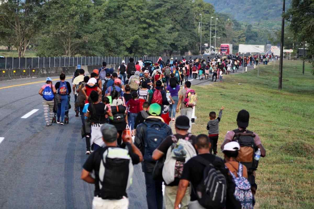 Trump cancela el financiamiento de servicios para refugiados e inmigrantes: legisladores de EE.UU. consideran medida como “ilegal”