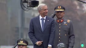 Kast encabeza ceremonia de juramento a la bandera y se alista para almuerzo con expresidentes en La Moneda