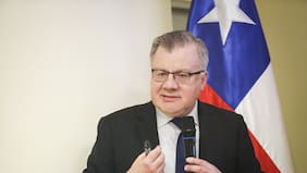 Macías dice que los reparos a la licitación de stock de afiliados en AFP deben incluir propuestas para bajar las comisiones