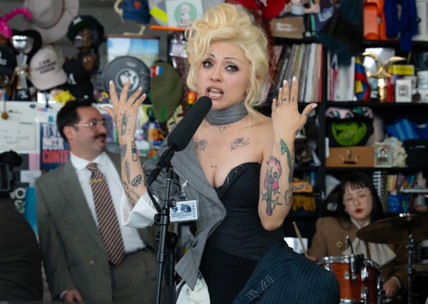 Mon Laferte estrena su nuevo Tiny Desk en Washington y cargado a sus discos más recientes