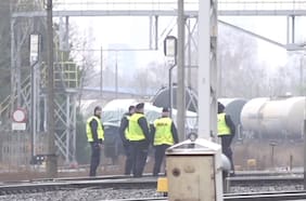 “Un acto de sabotaje sin precedentes”: qué se sabe de la explosión en la red ferroviaria de Polonia clave para Ucrania