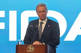 Kast en ceremonia inaugural de Fidae: destaca participación internacional y apunta al encuentro de FF.AA. y la ciudadanía