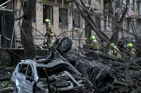 Ciudades ucranianas de Kiev y Odesa enfrentan “masivos” ataques con drones rusos, incluso a una maternidad