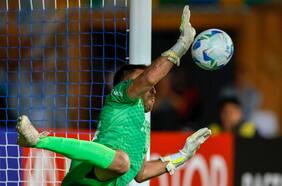 Cambia el reglamento: el fútbol sufre una modificación clave en los lanzamientos penales