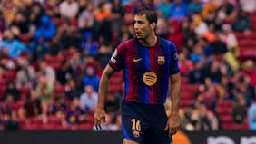 “Nunca quise burlarme”: Rodri ofrece disculpas a toda la plantilla del Valencia tras catalogarlos de “malísimos”
