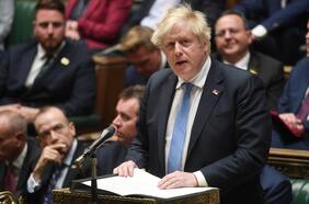 Boris Johnson se enfrenta al Parlamento bajo una nueva amenaza de los conservadores para que renuncie