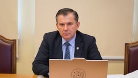 Otra arremetida oficialista: el proyecto que impulsa Bassaletti (con apoyos desde libertarios a Evópoli) para establecer indultos humanitarios