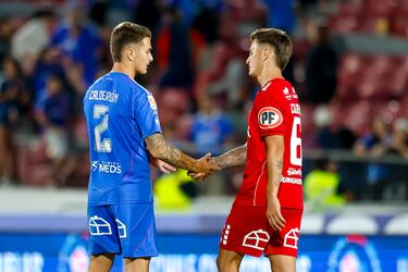 Franco Calderón vs. Pablo Calderón en el pleito entre Universidad de Chile y Ñublense.