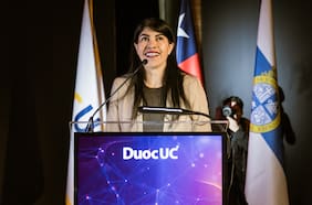Ministra de Ciencia llamó a perder el miedo a la IA en la 5° versión del SummIT de IA Aplicada de Duoc UC