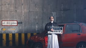 El músico chileno Nader Cabezas llega a Matucana 100: un disco de culto convertido en experiencia audiovisual