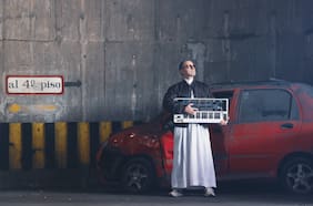 El músico chileno Nader Cabezas llega a Matucana 100: un disco de culto convertido en experiencia audiovisual