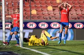 Uno a uno de la UC: la impericia de Aravena y la seguridad de Kagelmacher explican el empate