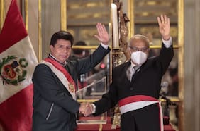 Desde falta de experiencia a acusaciones de estafa por venta de “agua medicinal”: las polémicas que marcan al cuarto gabinete de Castillo en Perú