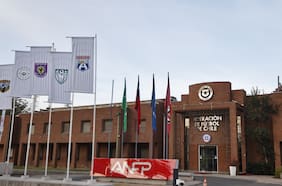 “Dicen que no pueden garantizar el funcionamiento de la ANFP”: Pablo Hoffmann y la crisis económica en Quilín