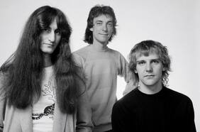 Permanent Waves: siguiendo la corriente