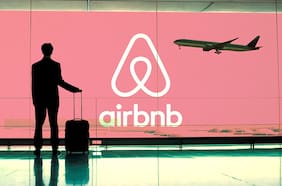 Desde arriendo de autos hasta guardar equipaje: Airbnb amplía servicios más allá de alojamientos