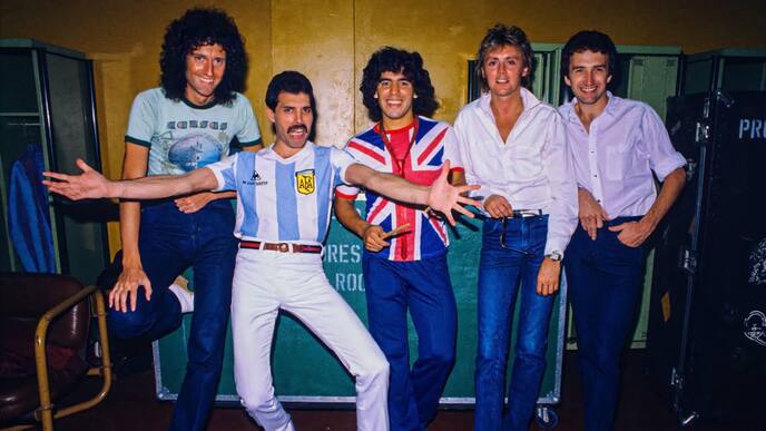 El día en que Maradona se vistió con los colores de Inglaterra y Freddie Mercury se puso la camiseta de Argentina