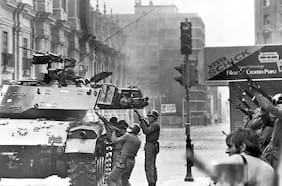 Sebastián Hurtado, historiador: “Estados Unidos no tuvo participación directa en el Golpe, pero sí quería que Allende cayera”