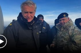 Presidente Kast acompaña a la Armada en ejercicios militares en el Estrecho de Magallanes