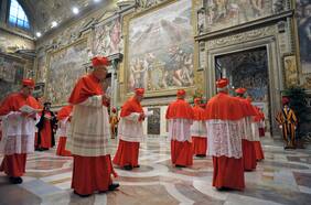 A horas del cónclave, cardenales afinan perfil del nuevo Papa y surge idea de consejo asesor permanente