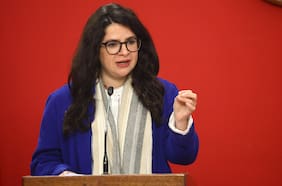 Ministra Orellana apunta contra alcalde de Penco por demoras en entrega de ayuda a damnificados