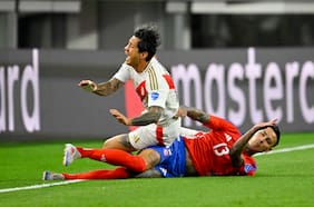 La Roja se enreda ante Perú y mastica un pobre empate en su estreno por la Copa América