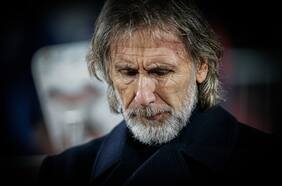 Gareca con un pie afuera y Milad abatido: las consecuencias de la caída de la Roja frente a Argentina