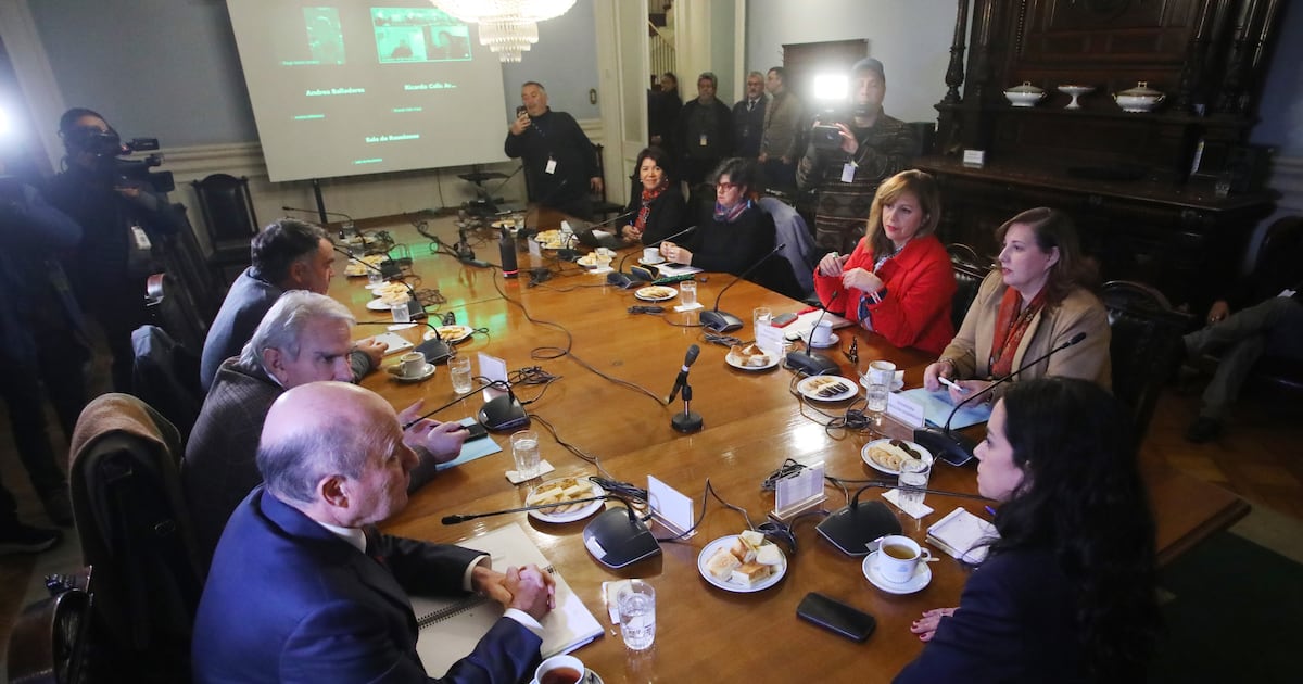 Megarreforma: Quiroz cede y acepta conformar mesa de negociación impulsada por presidenta del Senado - La Tercera