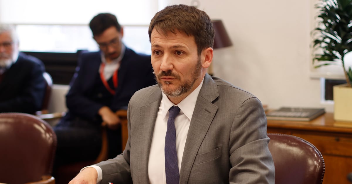 “No cabe duda que vamos a apoyar”: RN anuncia respaldo a AC contra Pardow por error en cuentas de luz