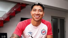 Su segunda experiencia en el extranjero: Brayan Cortés es presentado como arquero de Argentinos Juniors