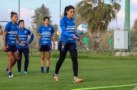 Las Rojas ya entrenan en Turquía: “Tenemos una ilusión grande de cumplir nuestro sueño”