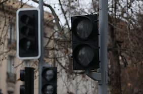 El Coordinador Eléctrico apunta a fallas en la transmisión tras el corte masivo de luz en la Región Metropolitana