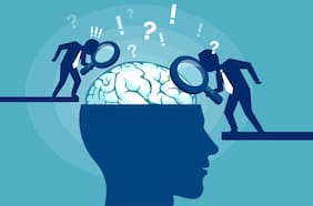 2 hábitos “molestos” que indican que una persona es más inteligente, según un psicólogo