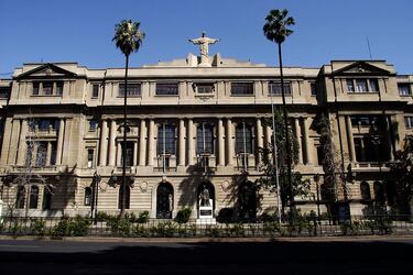 Casa_Central_Pontificia_Universidad_Catolica_de_Chile